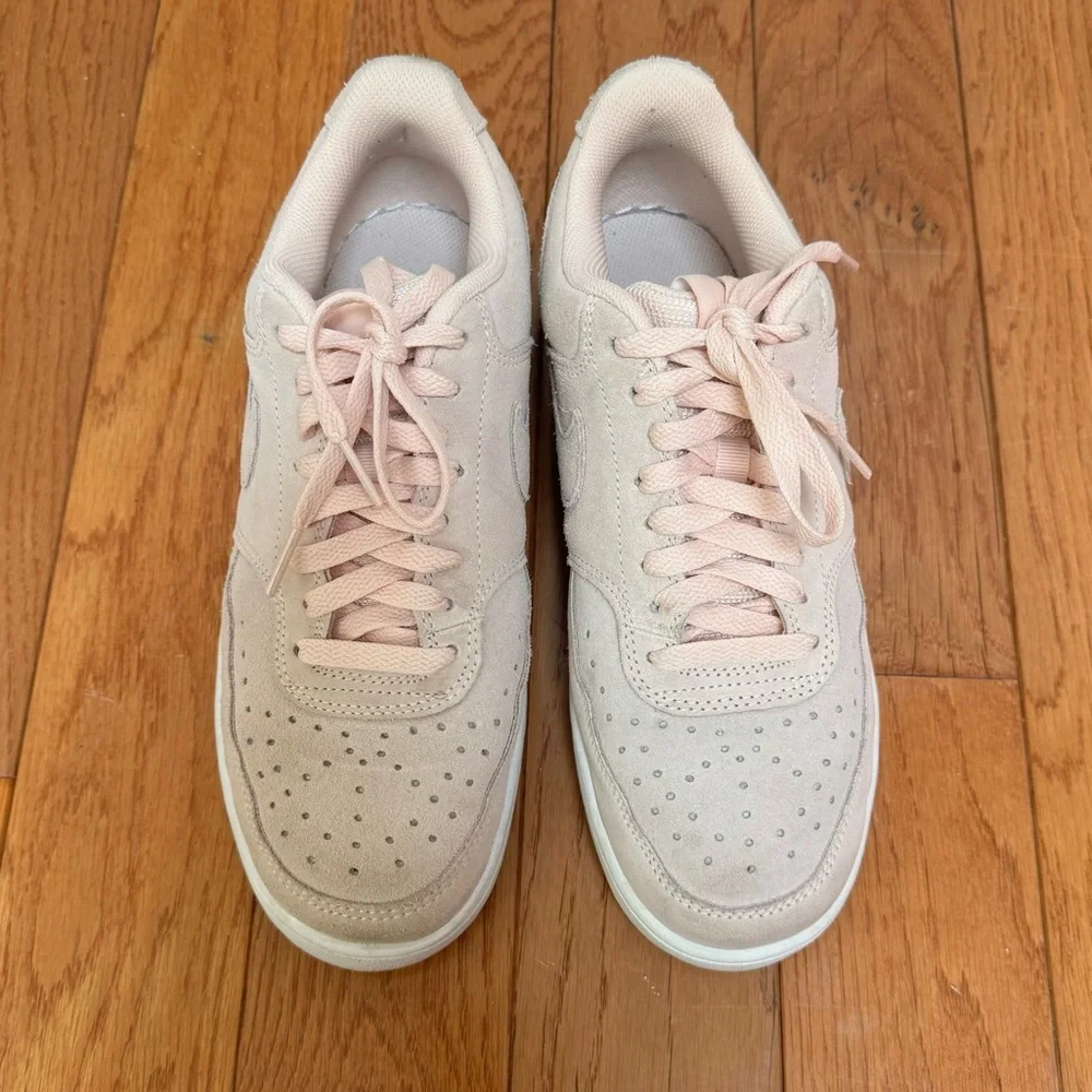 Nike Court Vision Low Top Light‎ Pink Suede Size 8.5